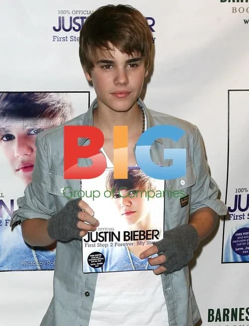 Justin Bieber Promotes New Product at Barnes & Noble