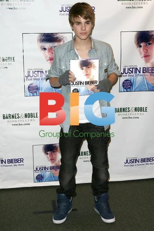 Justin Bieber Promotes Product at Barnes and Noble