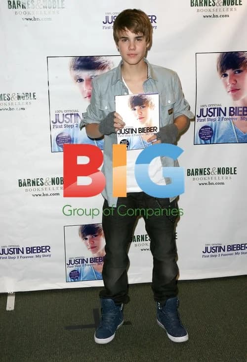 Justin Bieber Promotes Product at Barnes and Noble
