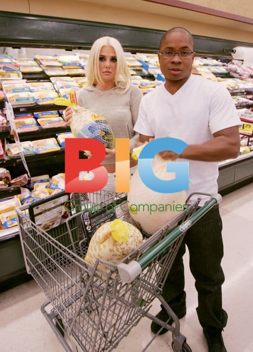 Sam Jones III and Karissa Shannon Thanksgiving Shopping