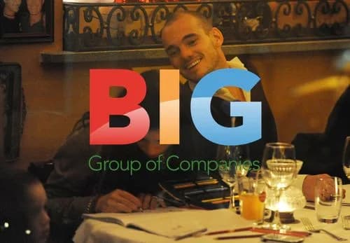 Wesley Sneijder and Yolanthe Cabau at Milan Restaurant