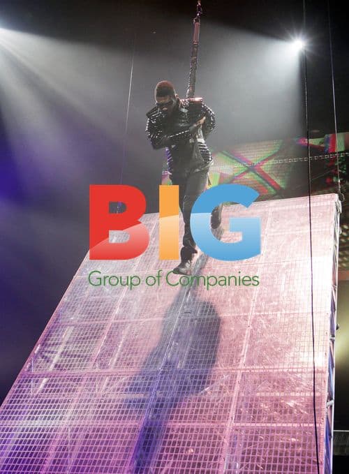 Usher Performs at Scottrade Center