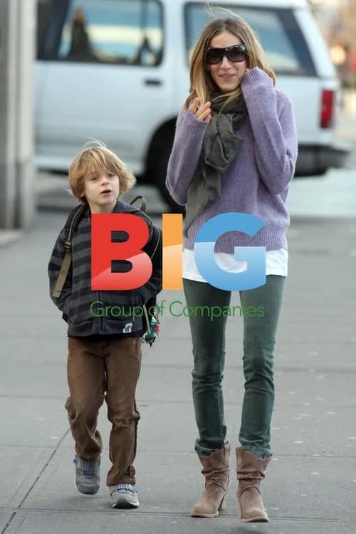 Sarah Jessica Parker walks son to school