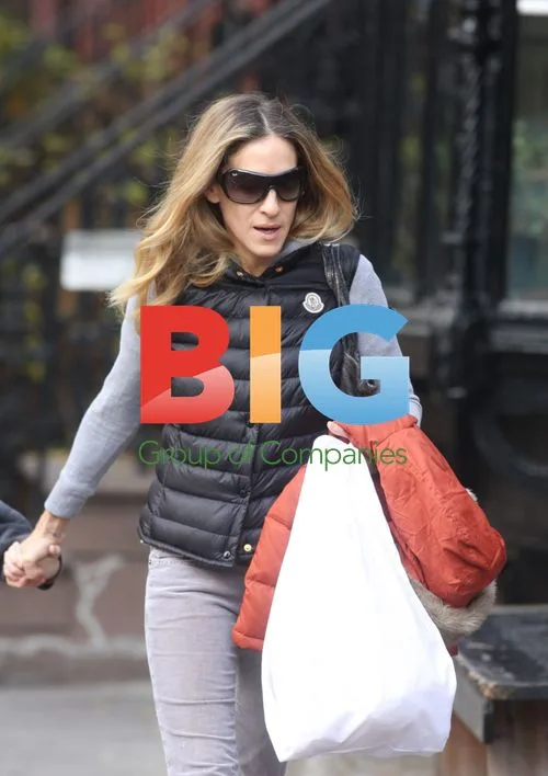 Sarah Jessica Parker takes son to school