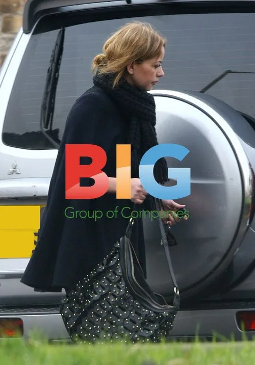Tired Charlotte Church shops with daughter