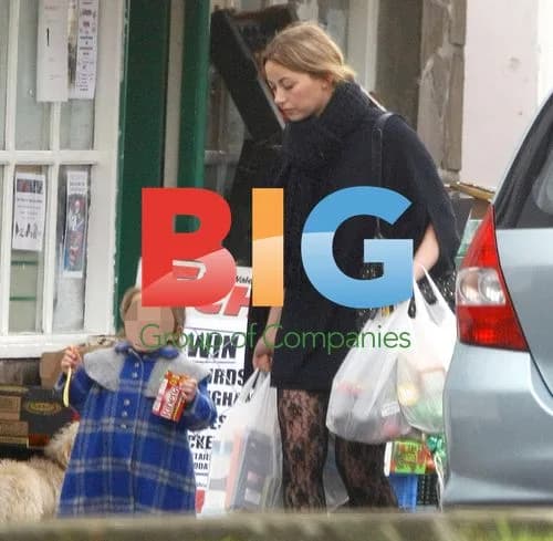Charlotte Church shopping with daughter