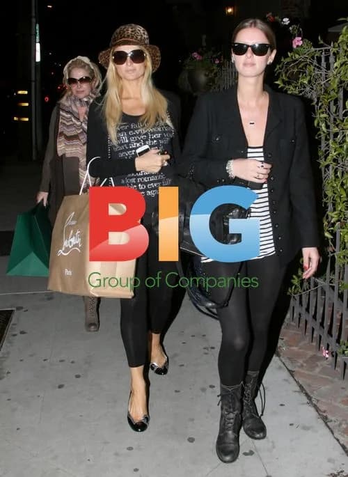Paris and Nicky Hilton go shopping with mom Kathy