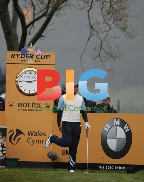 Tiger Woods Plays in Rainy 2010 Ryder Cup