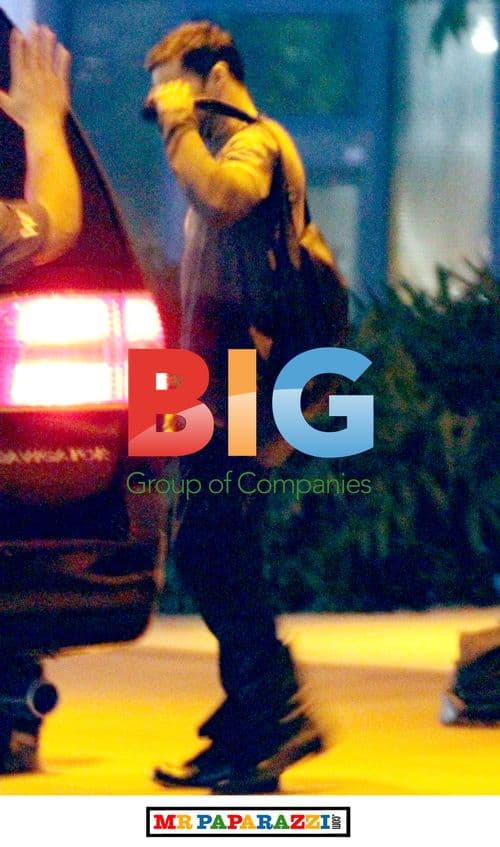 Ricky Martin and Twins Leave Miami Hotel