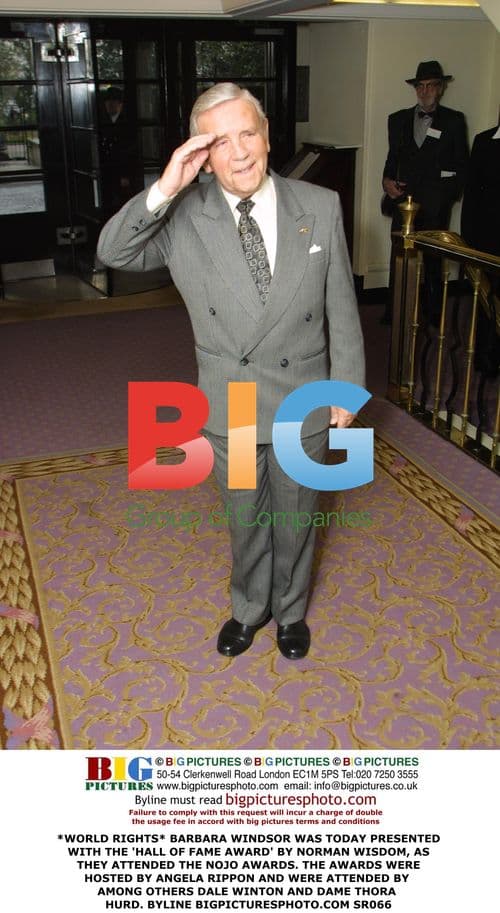 Barbara Windsor receives Hall of Fame Award from Norman Wisdom