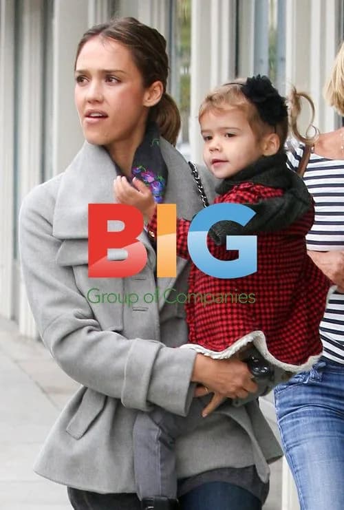 Jessica Alba out in Beverly Hills