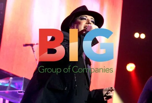 Boy George at Orange RockCorps concert