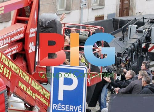 Tom Cruise on set of Mission Impossible 4