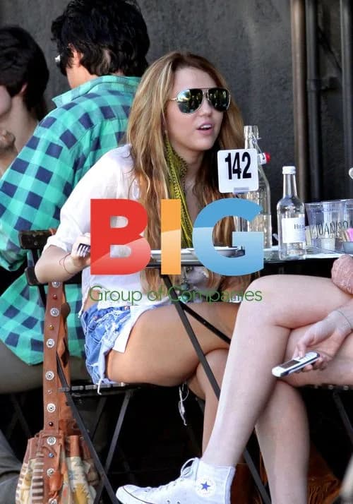Miley Cyrus Lunch in West Hollywood