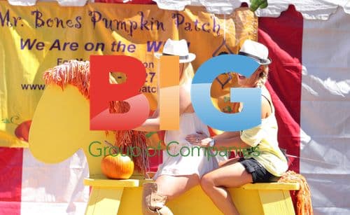 Jamie Hilfiger Shopping at Pumpkin Patch