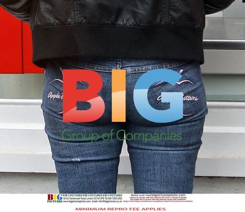 Charlotte Church Stops at Cashpoint