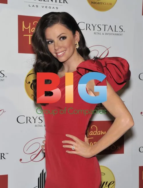 Eva Longoria unveils wax figure in Las Vegas