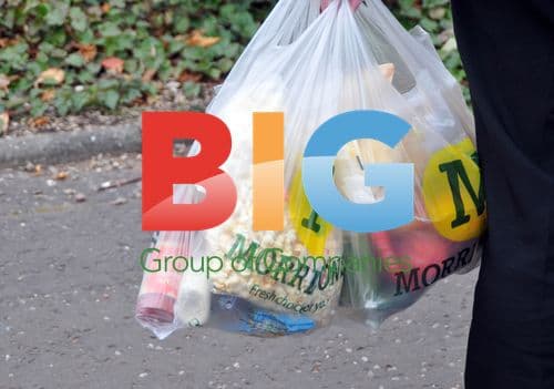 Gamu Nhengu's Mother Arriving Home