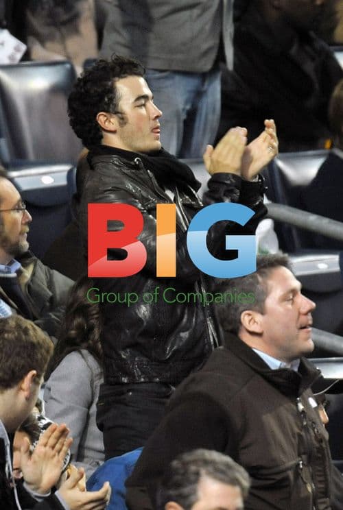 Kevin Jonas and wife Danielle at ALCS Game