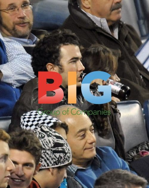 Kevin Jonas and Danielle Deleasa at ALCS Game 3