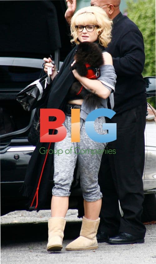 Kelly Osbourne Runs Errands in Brentwood