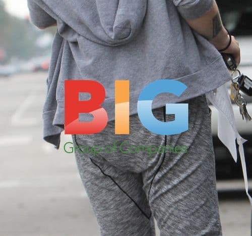 Kelly Osbourne Runs Errands in Brentwood