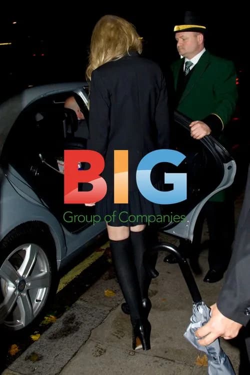 Taylor Swift Leaving London Hotel