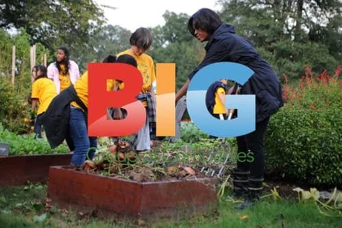 First Lady Harvests Veggies with DC Students