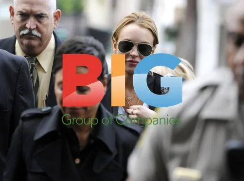 Lindsay Lohan Arrives for Courthouse Hearing