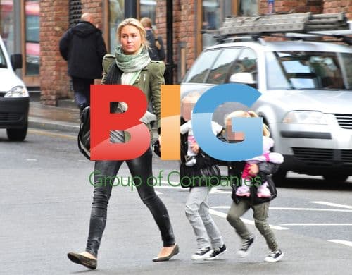 Alex Curran Shopping with Daughters