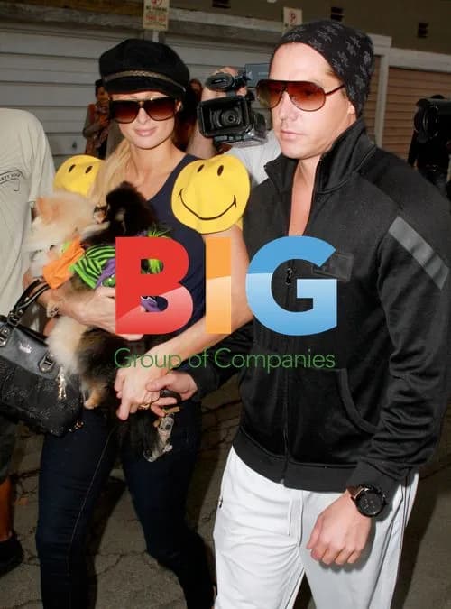 Paris Hilton and Cy Waits grab food in Beverly Hills