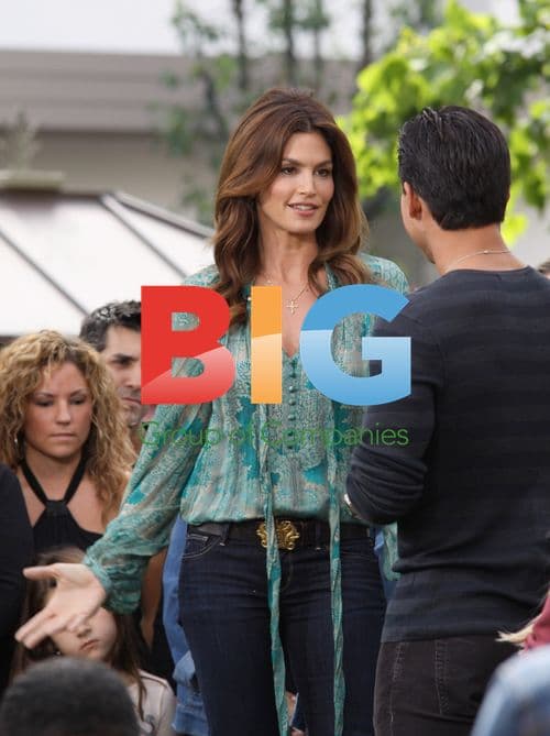 Cindy Crawford at The Grove in LA