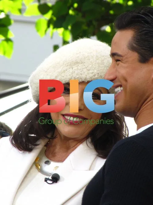 Joan Collins visits Mario Lopez in LA