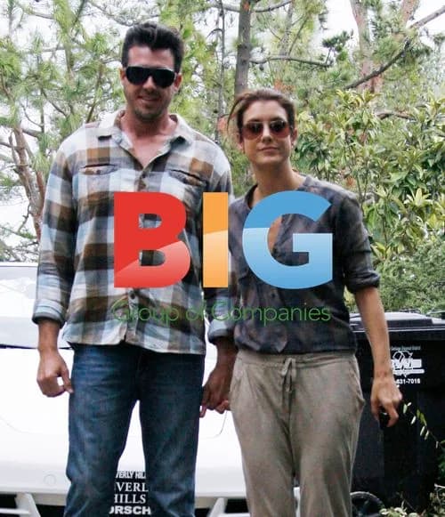 Kate Walsh and boyfriend visit friend in Malibu