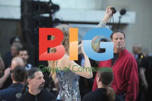 Taylor Swift performs on Today Show