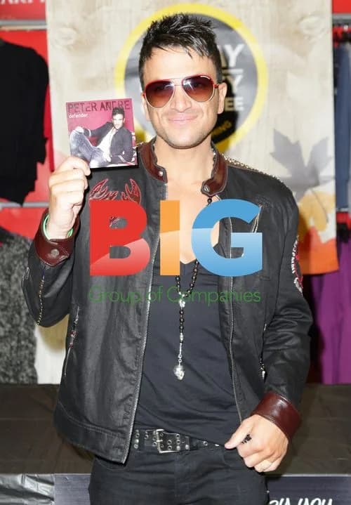 Peter Andre Signs 'Defender' Single at ASDA