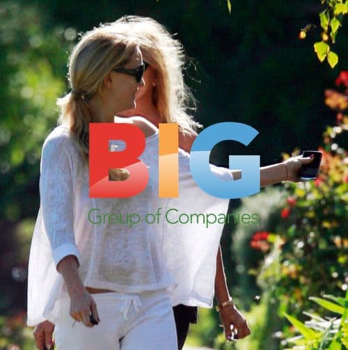 Kate Hudson Shows Off New Boobs