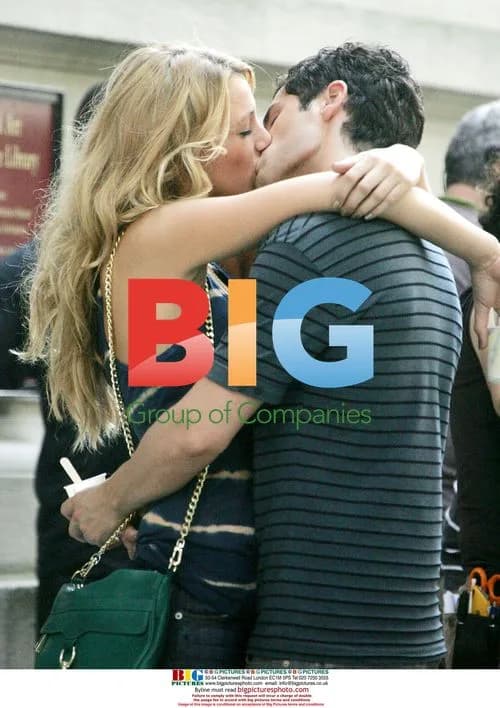 Blake Lively and Penn Badgley filming 'Gossip Girl'