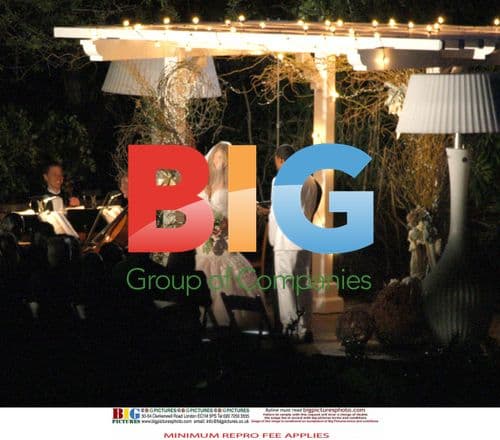 Mariah Carey Renews Vows with Nick Cannon