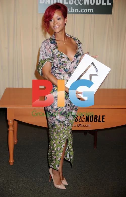 Rihanna Signs Book at Barnes & Noble NYC