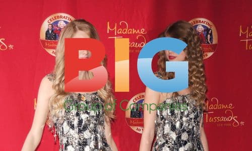 Taylor Swift unveils Madame Tussauds wax figure