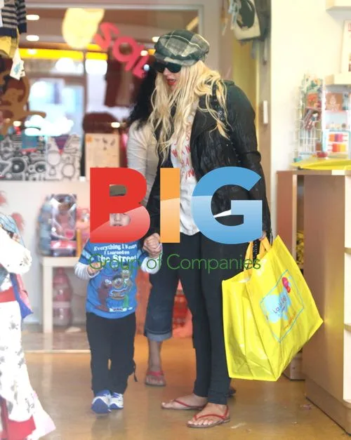 Christina Aguilera and Son Max Out