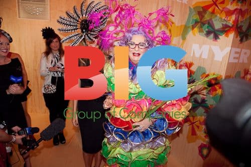 Dame Edna Everage at 2010 Victoria Derby Day