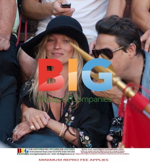 Jamie Hince and Kate Moss Spotted with Rings