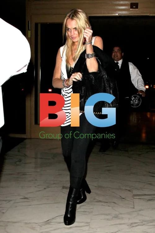 Lindsay Lohan leaving Chateau Marmont