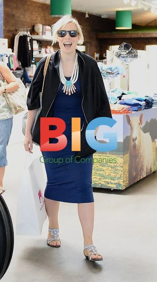 Natasha Bedingfield shopping in LA