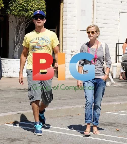 Reese Witherspoon & Jim Toth Leave Sushi Restaurant