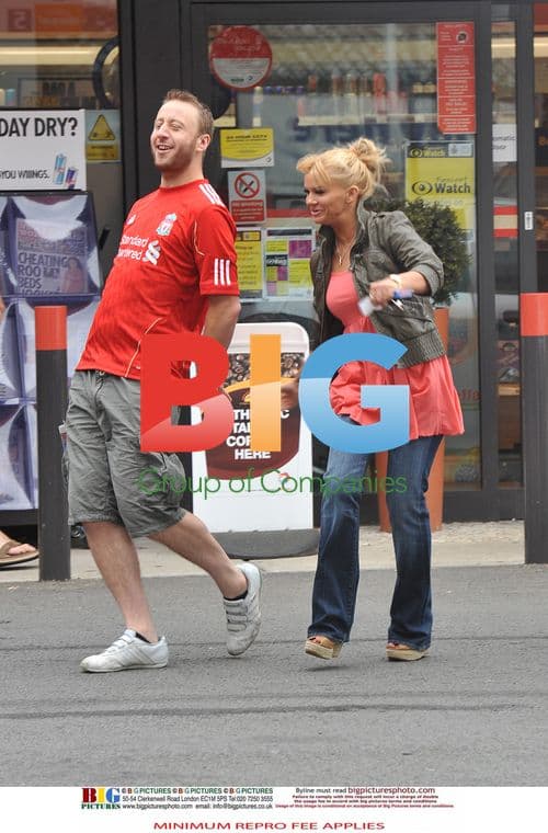Kerry Katona goes to petrol station