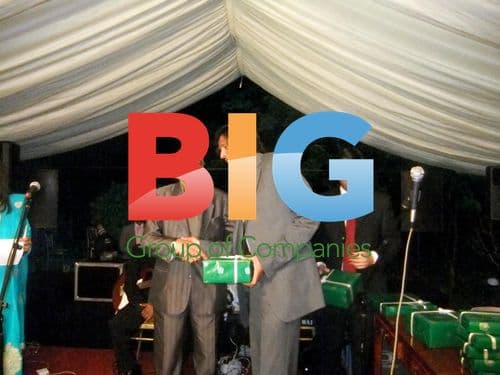 Veena Malik and Pakistan Cricket Team