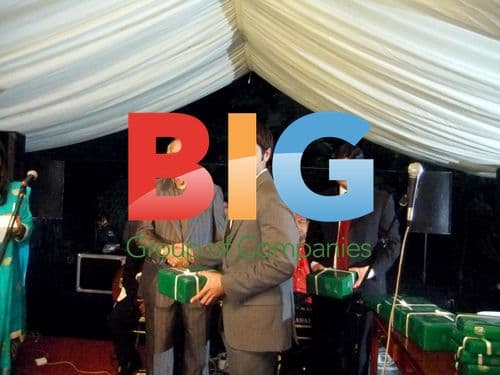 Veena Malik and Pakistan Cricket Team